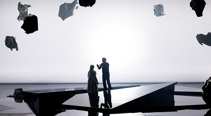Siegfried mONNAIE oPERA mUNDO